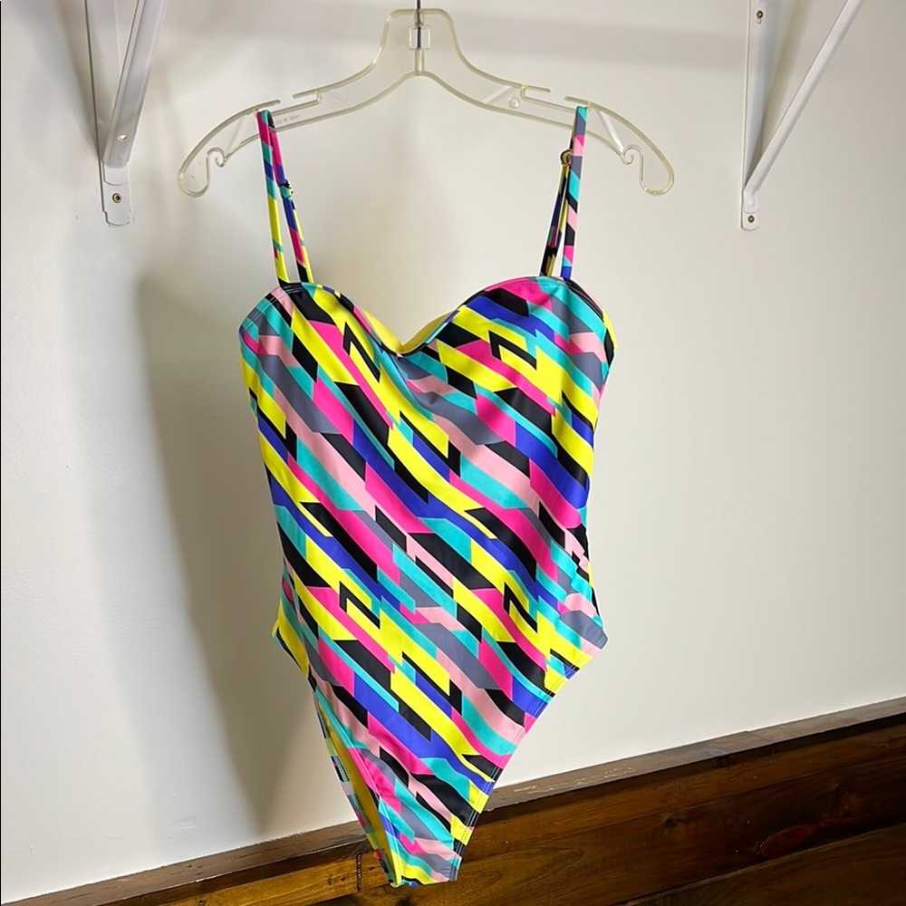NWT Relleciga Color Block One Piece Swimsuit-‎ L